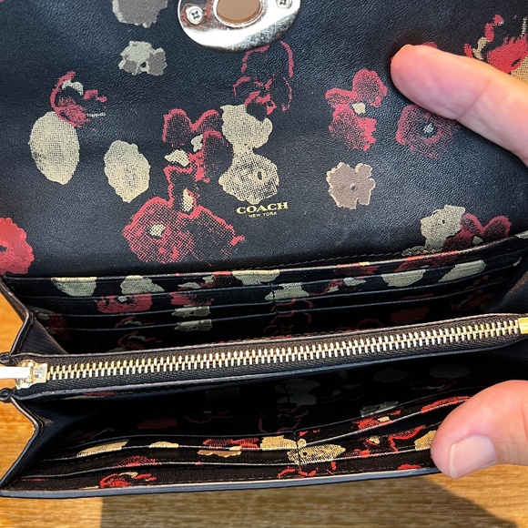 Coach Wallet - Black - great condition - Picture 6 of 7